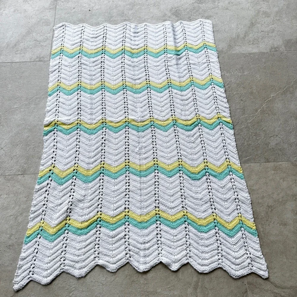 Handmade Knit Baby Blanket White Yellow Mint Chevron Ripple Pointelle 50x33